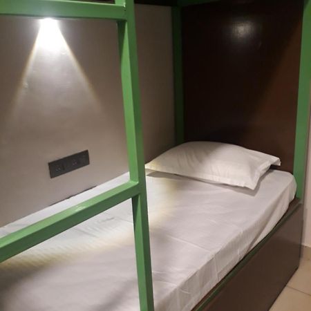 Cosycove Hostel Kochi Exterior photo